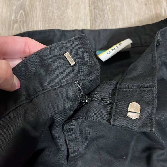 UNIF Black Crop Raw hem Straight Wide Leg Pants Size 29 - Picture 6 of 7